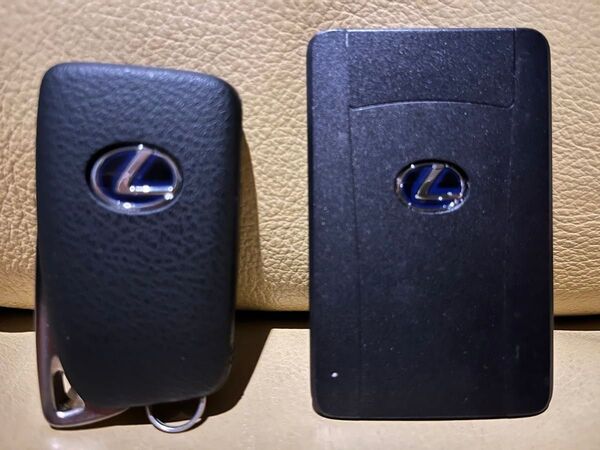 送料無料☆ レクサス純正 3ボタンスマートキー カードキーセット LS IS GS 001YUA 1106 14CAA
