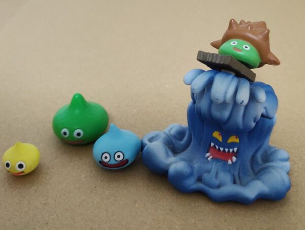 ドラゴンクエスト フィギュア スライム キラーウェーブ&スライムつむり ドラクエ