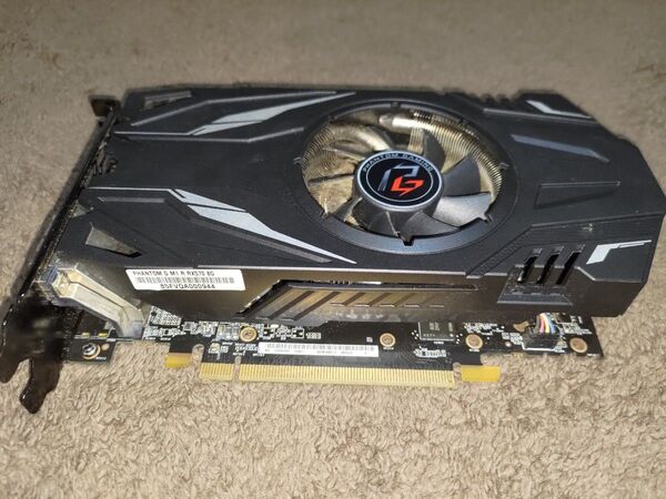 中古グラフィックボード ASRock PHANTOM G M1 R RX570 8G