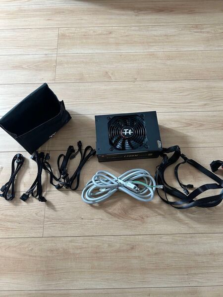 電源ユニット Thermaltake Toughpower 1500W GOLD 訳あり