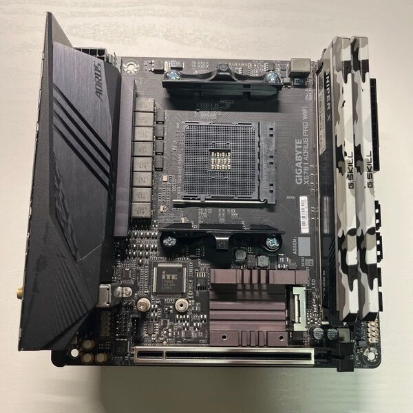X570I AORUS PRO WIFI メモリ16GB おまけ