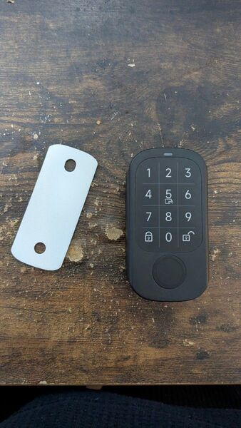 セサミタッチプロ スマートロック セサミ用 指紋認証、ICタグ認証、暗証番号認証で鍵を開けることができるようになるデバイス 中古