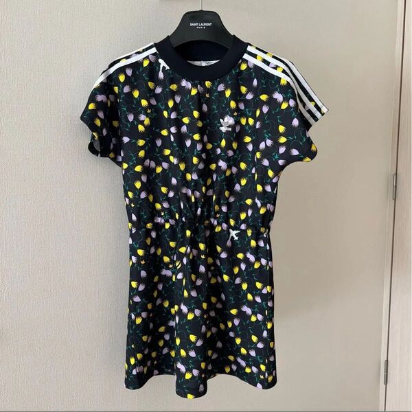 アディダス ショート丈 ミニワンピース キッズワンピース 半袖ワンピ Sサイズ 美品 Tシャツワンピース 150cmワンピース