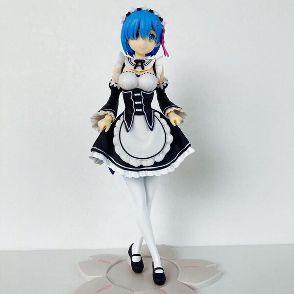 Re:ゼロから始める異世界生活 レム フィギュア メイド服 curtsey