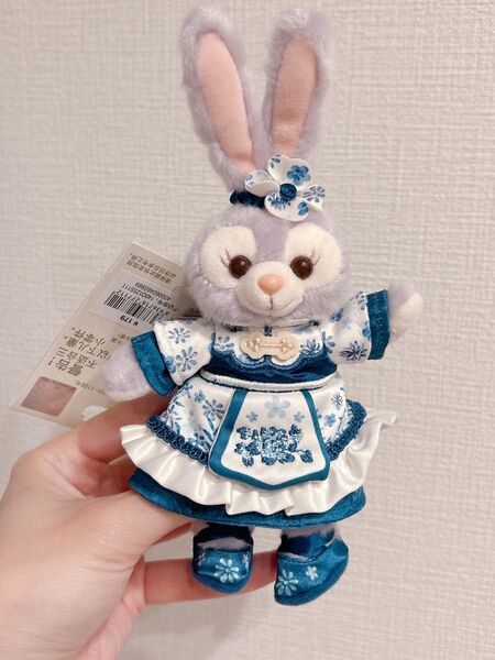 上海ディズニー限定 ステラルーぬいぐるみバッジ タブ付き 新品未使用 青花シリーズ リーナベル ダッフィーキーチェーン