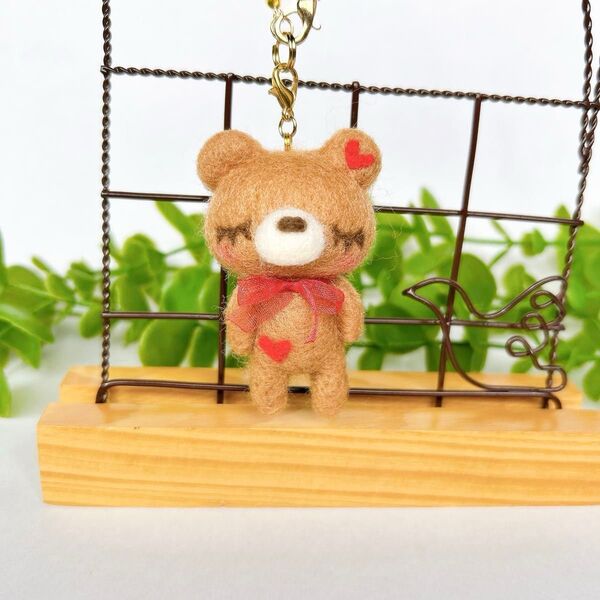ハートくま ブラウン 羊毛フェルトバッグチャーム ハンドメイド