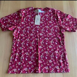 Tシャツ tシャツ 半袖 赤 赤色 レッド 花 花柄 シンプル かわいい 可愛い オシャレ 衣服 夏 服