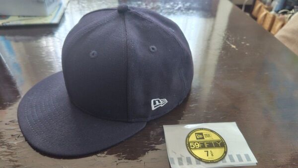 ほぼ新品 試着のみ ニューエラ 59FIFTY ネイビーキャップ 60.6cm