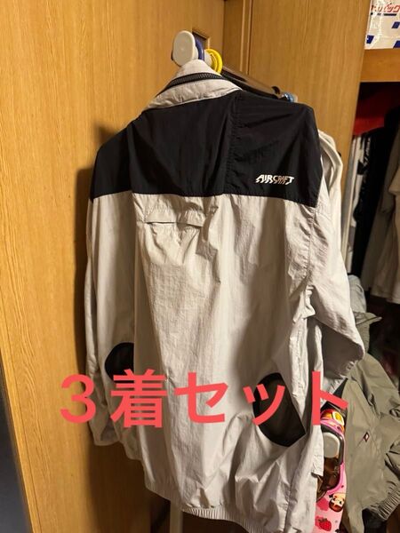 バートル空調服3着セット最初の写真は昨年着ていた空調服です。破れ等は専用の補修材で補修済.写真を参考に購入お願いします全てフード付