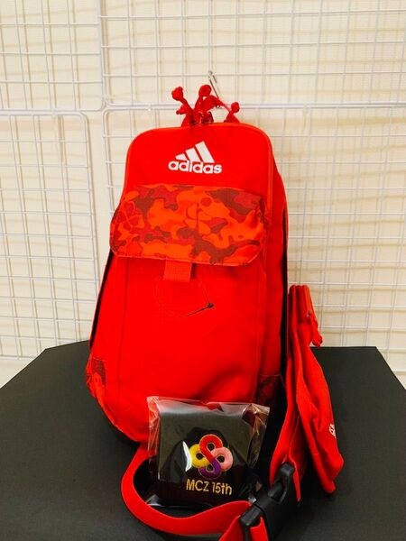 【美品】adidas アディダス ももいろクローバーZ リュック レッド デイパック バッグ ボディーバック ポーチ リストバンド