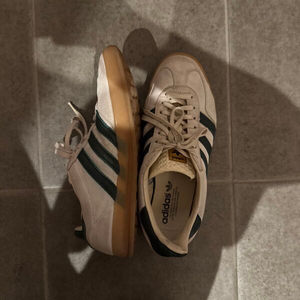 adidas スニーカー ガゼル