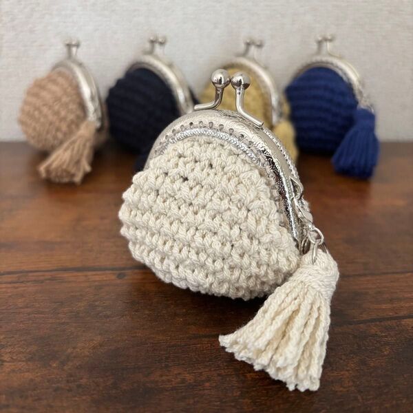 ハンドメイド タッセル付きミニがま口 コインケース ホワイト 小物入れ