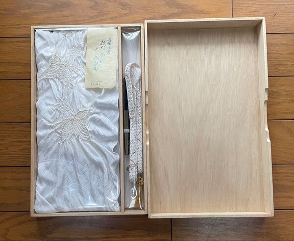 *桐箱入り 婚礼用 礼装用 帯揚げ(蝶デザイン絞り) 帯締め 扇子 亀の根付け 和装小物
