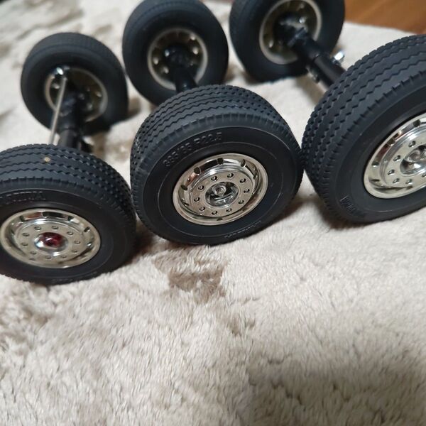 1/14トレーラータイヤセット