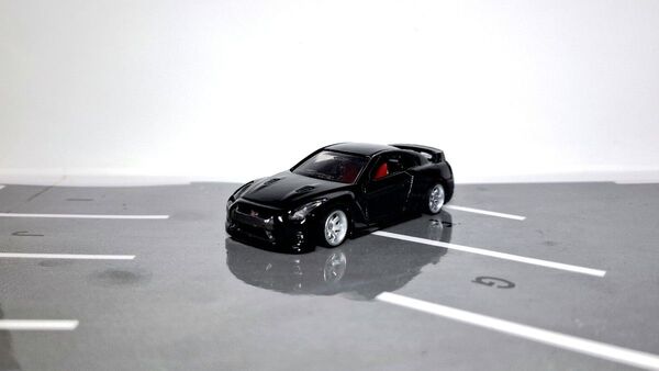 トミカ日産GT-R カスタム車オールペンブラック