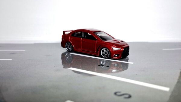 トミカ 三菱 ランサーエボリューションX カスタム車