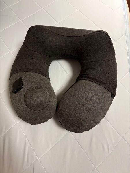 【美品】ネックピロー ポンプ式