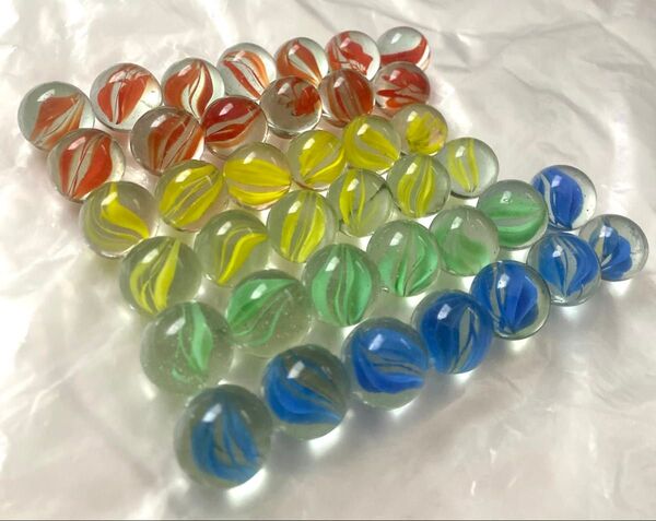 ビー玉 赤 黄 緑 青 39個 まとめ売り