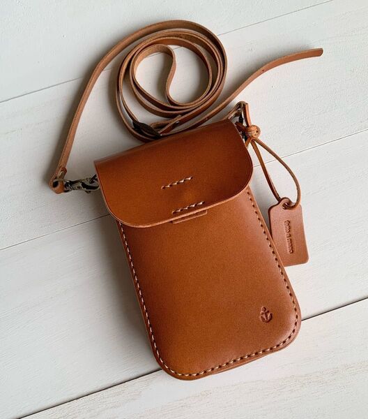 イカリ ポシェット 栃木レザー ハンドメイド ショルダーストラップ 本革 ヌメ革 スマホ ショルダーバッグ