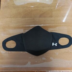 UNDER ARMOUR スポーツマスク ブラック