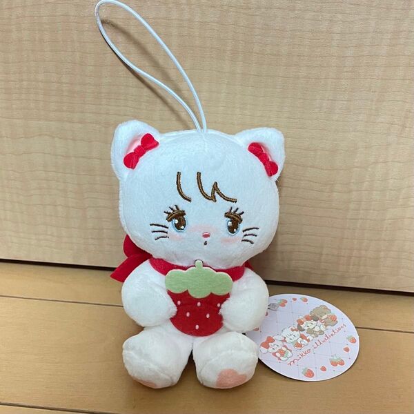 【新品タグ付き】mikko illustrations いちごマスコットぬいぐるみ(ムース)