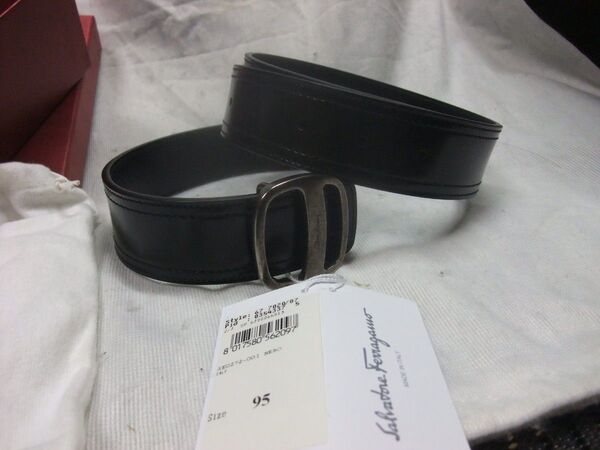Salvatore Ferragamo フェラガモ レザー 薄ブラウン金具 ベルト ブラック系