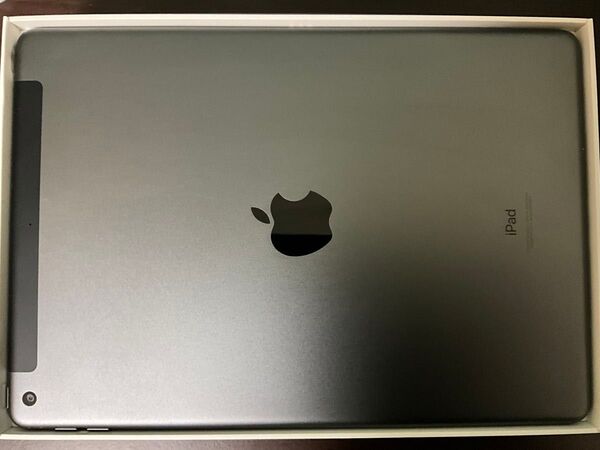 iPad 第9世代 Wi-Fiモデル シルバー 64GB 箱付き