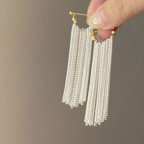 揺れるチェーンピアス シルバーコーディング ロングピアス