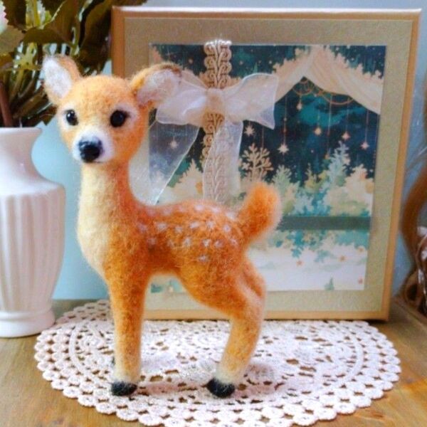羊毛フェルト 子鹿 子鹿 バンビ ハンドメイド ミニチュア