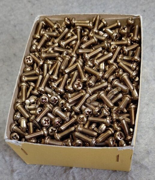 ステンレス ナベ小ネジ M4×12mm ブロンズ色【約1400g】余剰品