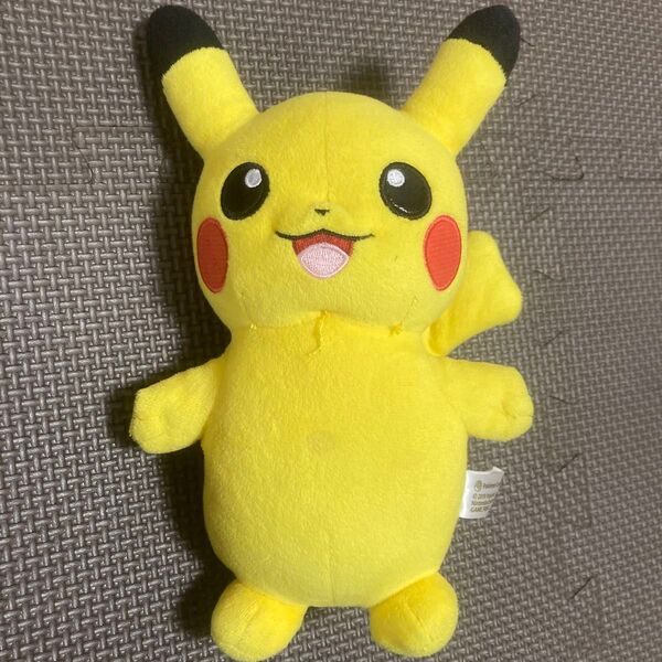 ポケモンセンター ピカチュウ ぬいぐるみ 約20cm