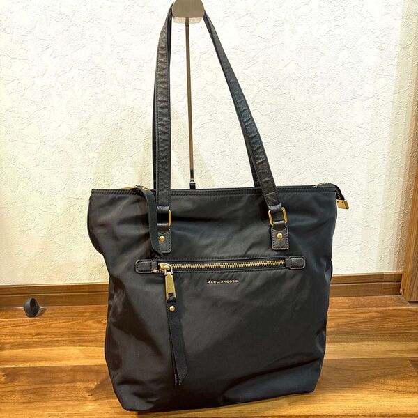【美品】マークジェイコブス 高密度ナイロン×レザー トートバッグ 大容量 A4◎