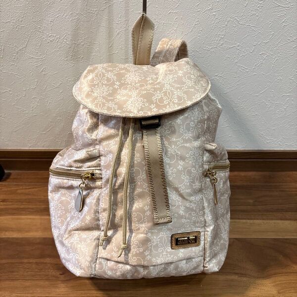 【美品】ANNA SUI アナスイ 総柄デザイン ナイロン 軽量 リュック