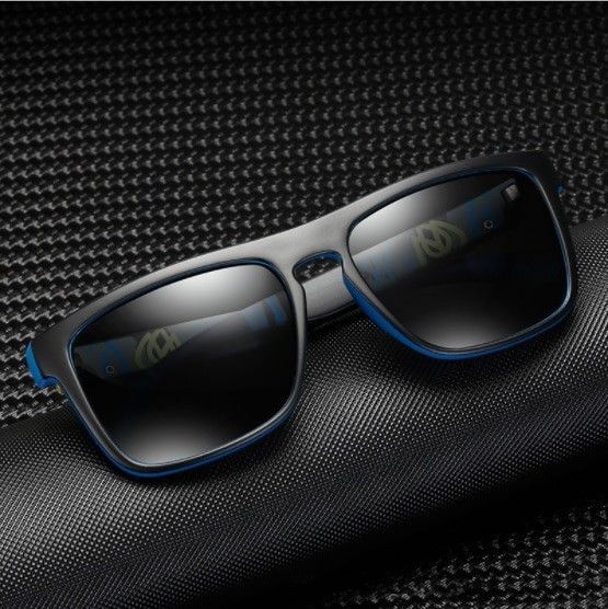 新品 送料込み POLARIZED 偏光 UV400レンズ サングラス 青130320