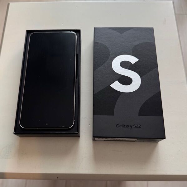 【美品】Galaxy S22 SCG13 ホワイト 256GB SIMフリー au版