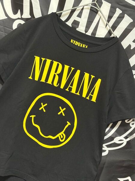 ★GUニルバーナNIRVANA スマイリーフェイス Tシャツ 黒レディースS