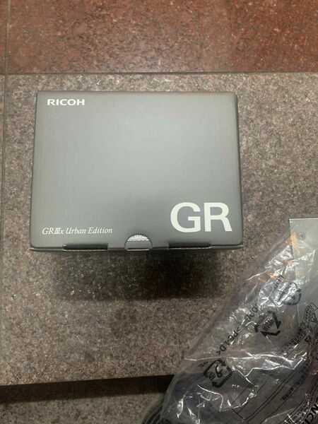 RICOH GR IIIx Urban Edition 年保証付き 新品未開封 リコー コンパクトデジタルカメラ ブラック