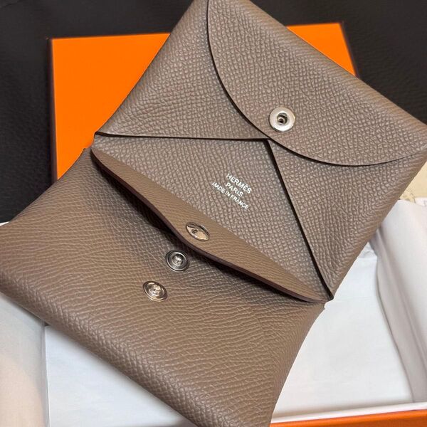 新品未使用 HERMES エルメス カルヴィ カードケース エトゥープ B刻印