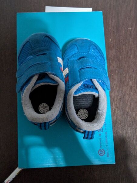 ASICS SUKU2 ベビーシューズ 13.5cm ブルー