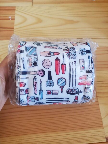 エステファクト コスメ柄ポーチ 非売品 たかの友梨