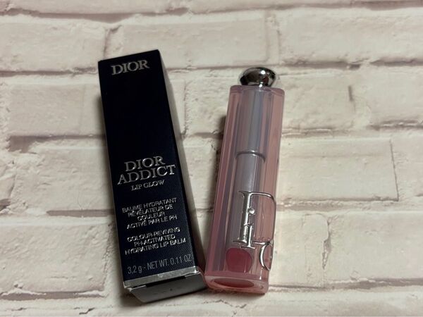 Dior アディクト リップグロウ 015 チェリー