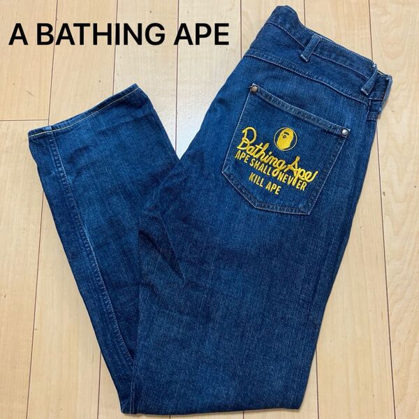 A BATHING APE アベイシングエイプ デニムパンツ 刺繍 Sサイズ