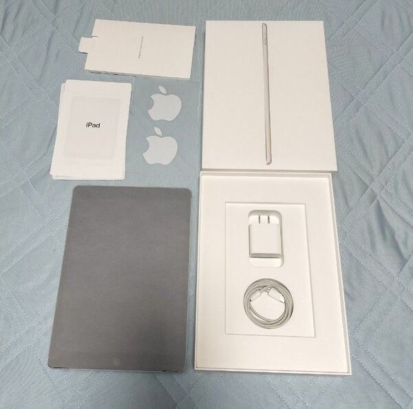 【中古】Apple iPad 第9世代 Wi-Fi 64GB シルバー+ケースとタッチペン付き