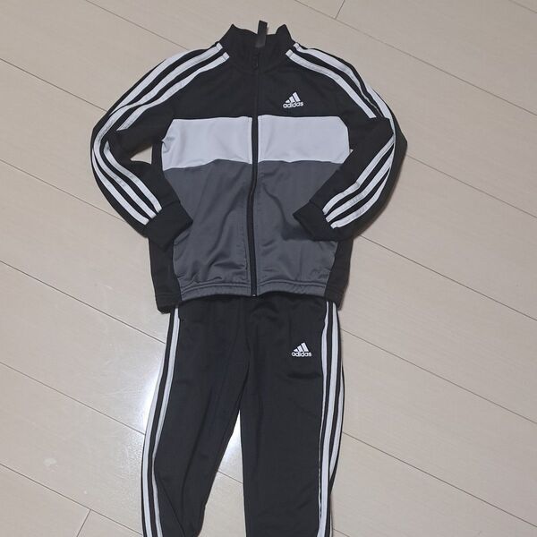 adidas ジャージ 上下セット 黒 120cm 中古 裏起毛
