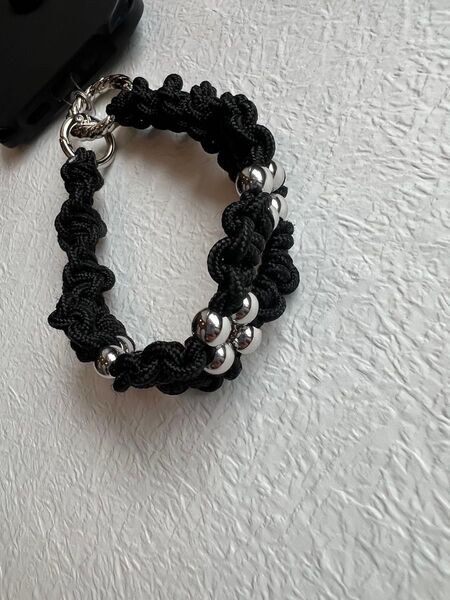 #131 パラコード ハンドメイド ハンドストラップ 携帯スマホ キーホルダー