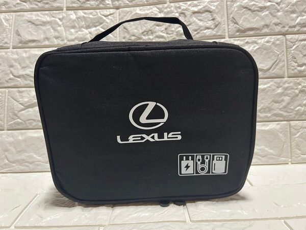 ◆◆◆レクサス◆◆◆ ロゴプリント 取手付きトラベルポーチ ケーブル収納 ブラック