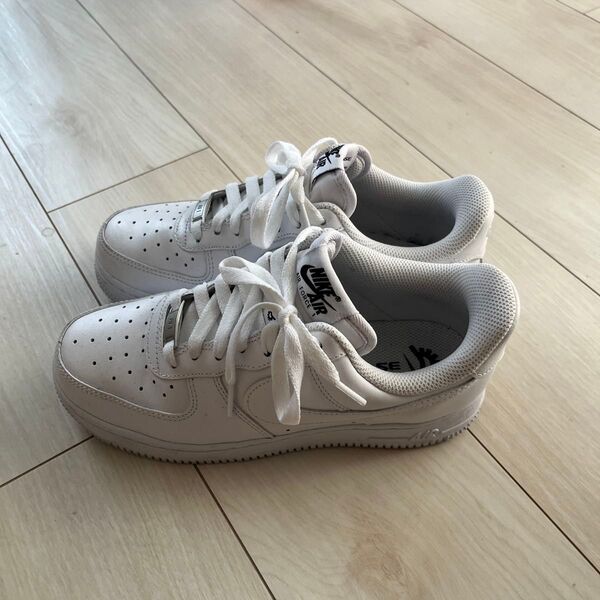 NIKE AIR FORCE 1 ホワイト 23cm