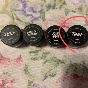 LUSH ソリッドパフューム ジャンク