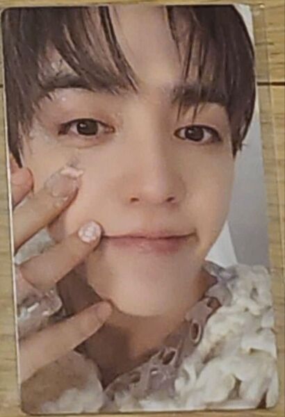 エスクプス SEVENTEEN weverse global トレカ