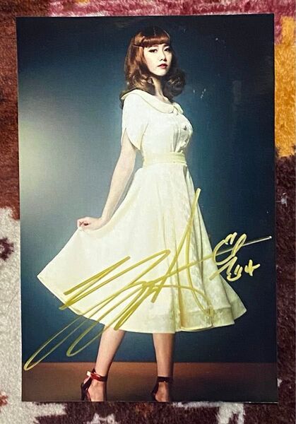 少女時代ユナchan直筆サイン入り写真 額付き USED品☆彡.。